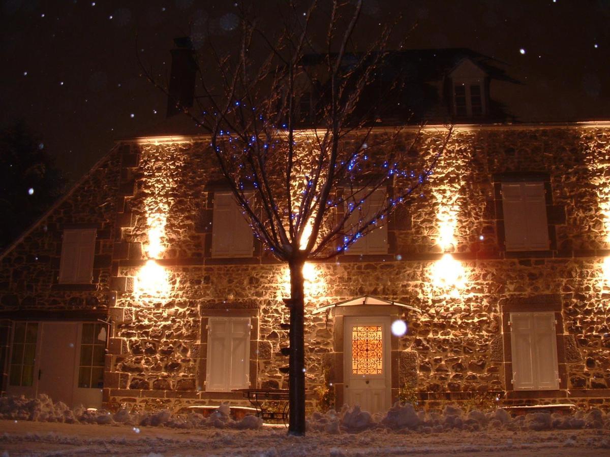 Maison D'Hotes La Nichee Rochefort-Montagne Ngoại thất bức ảnh